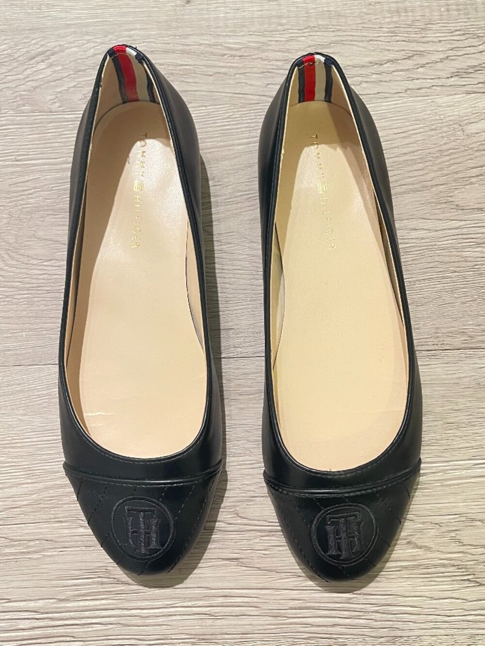 Tommy Hilfiger black ballet flats 7.5